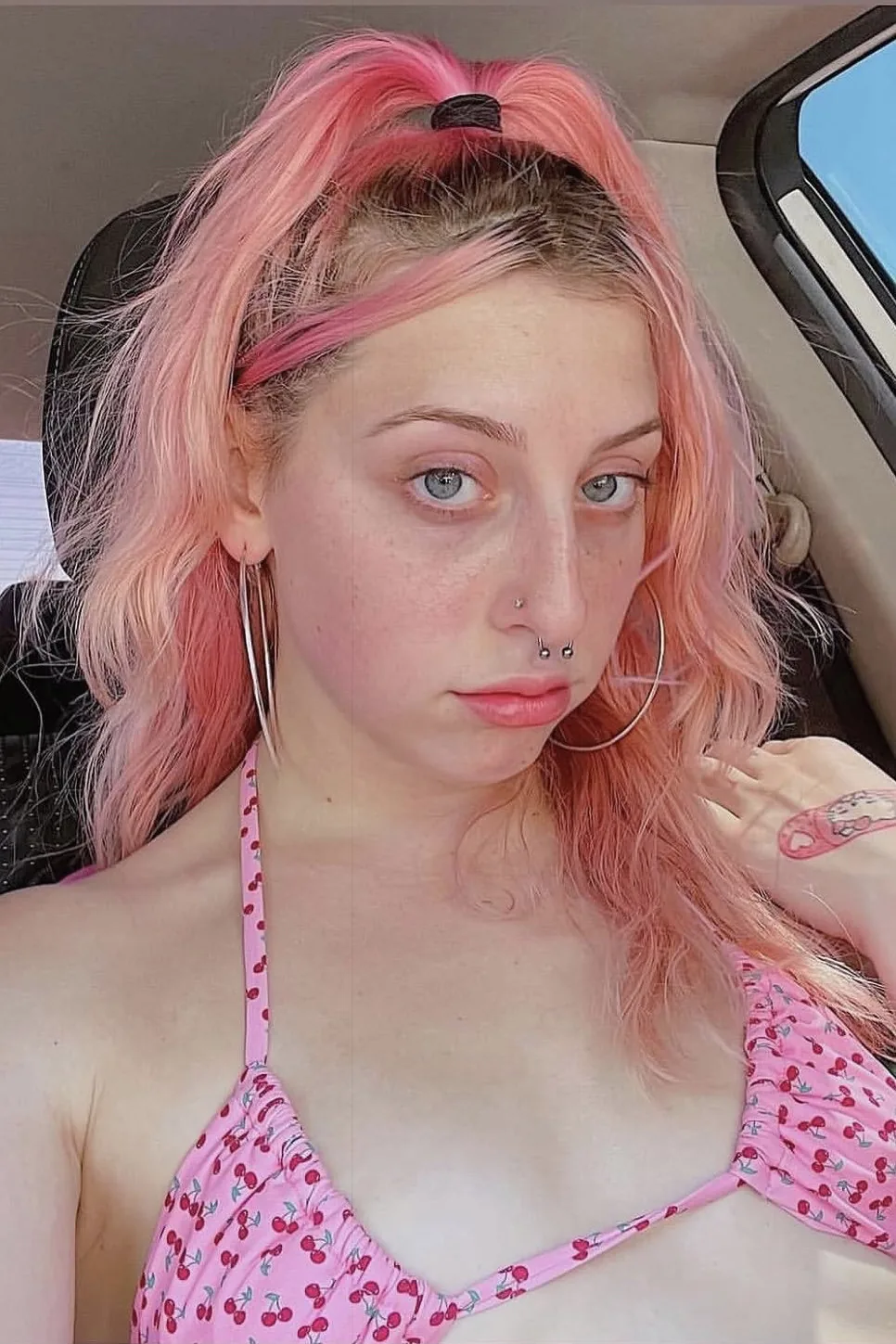 Caitlinambrose220 telegram gallery photo