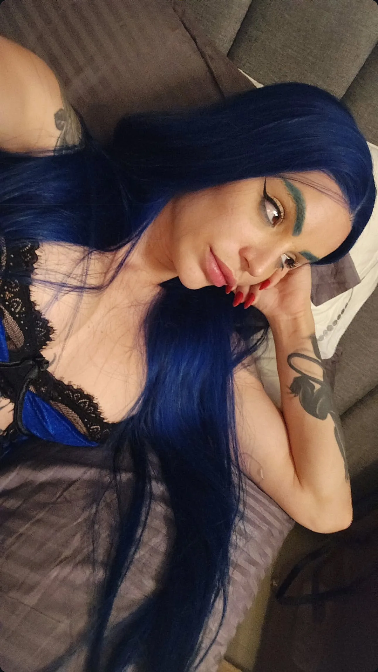 Hannah telegram gallery photo